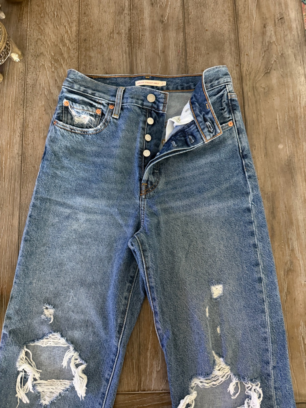Levi’s Ribcage Distressed Ankle Blue Denim Jeans - Classic Look - Picture 4 of 9